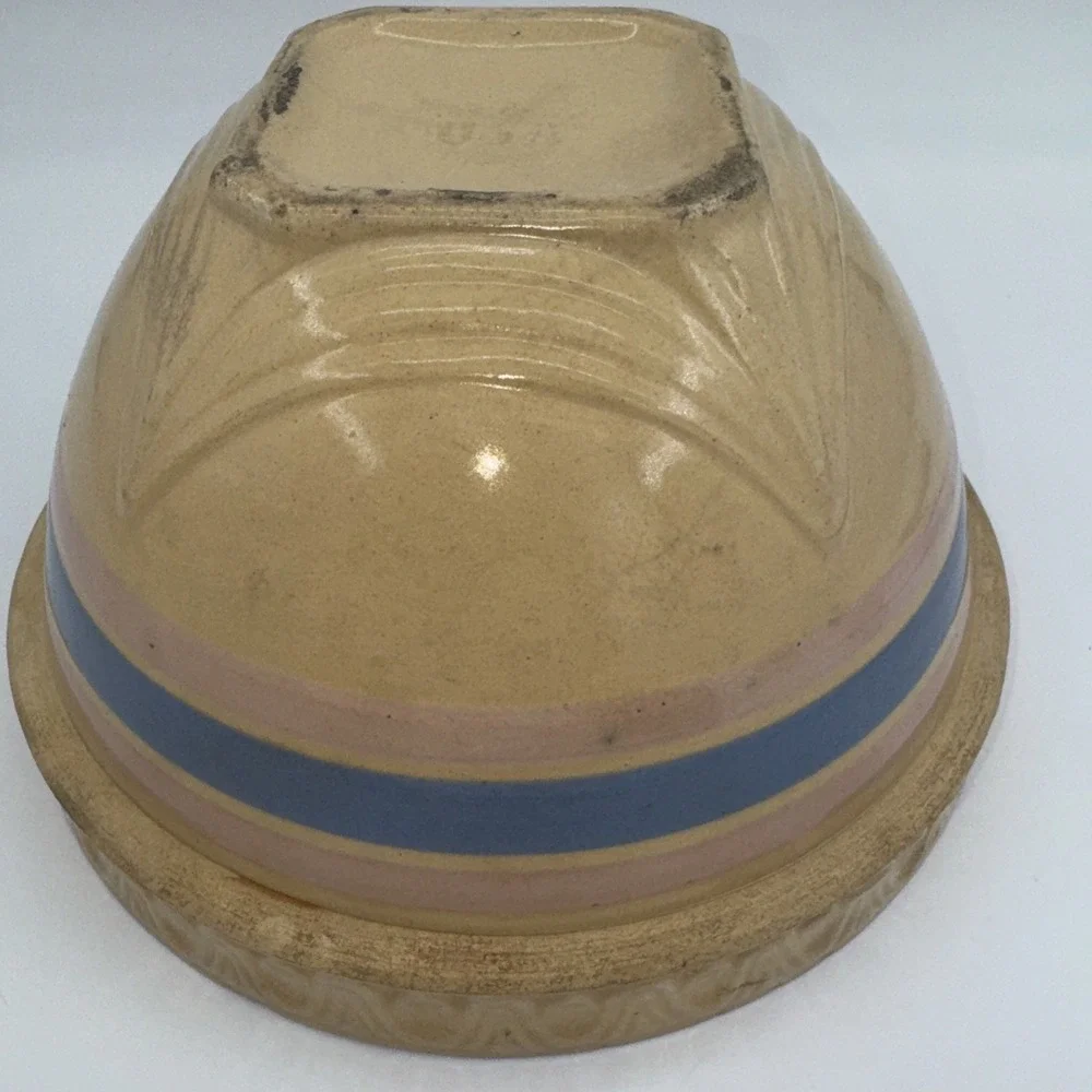 Yellowware Mixing Bowl Brown w/Pink & Blue Bands Crust Rim 9.5
